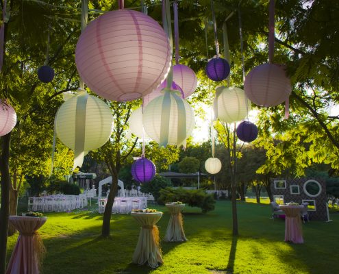 wedding-colorful-light-balls
